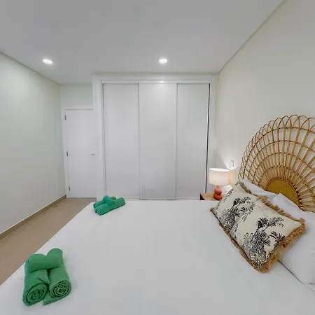 Homes Elegant 2 Bedroom With Terrace In Old Town 300 M Away From The Ocean Albufeira