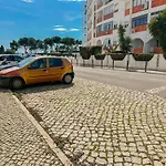 Homes Elegant 2 Bedroom With Terrace In Old Town 300 M Away From The Ocean Apartmán Albufeira