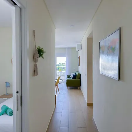 Homes Elegant 2 Bedroom With Terrace In Old Town 300 M Away From The Ocean Διαμέρισμα Αλμπουφέιρα