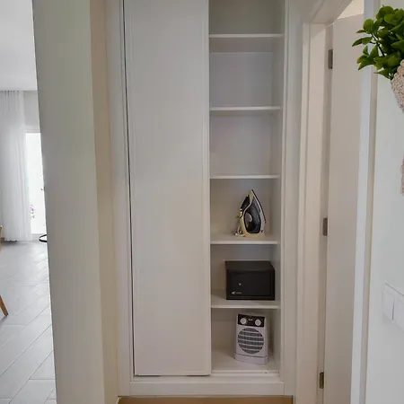 Homes Elegant 2 Bedroom With Terrace In Old Town 300 M Away From The Ocean * Αλμπουφέιρα