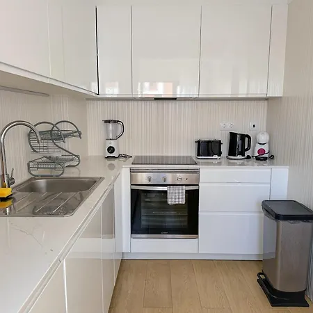 Διαμέρισμα Homes Elegant 2 Bedroom With Terrace In Old Town 300 M Away From The Ocean