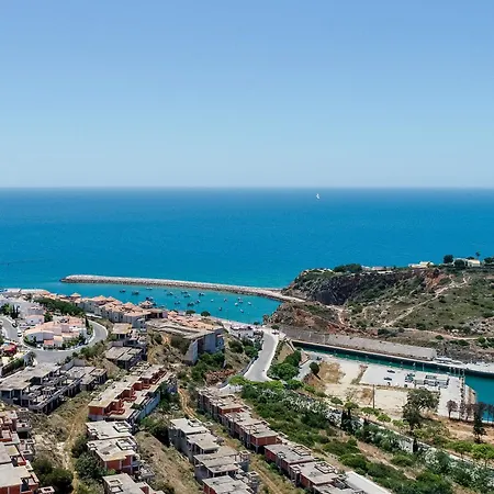 Homes Elegant 2 Bedroom With Terrace In Old Town 300 M Away From The Ocean Διαμέρισμα Αλμπουφέιρα