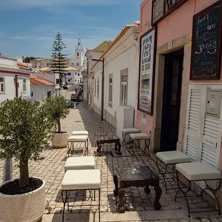 Homes Elegant 2 Bedroom With Terrace In Old Town 300 M Away From The Ocean Αλμπουφέιρα