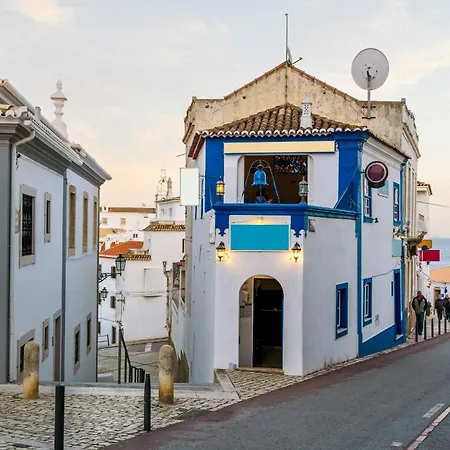 Homes Elegant 2 Bedroom With Terrace In Old Town 300 M Away From The Ocean Διαμέρισμα Αλμπουφέιρα