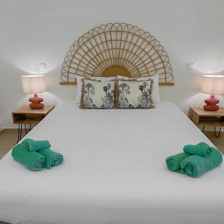 Homes Elegant 2 Bedroom With Terrace In Old Town 300 M Away From The Ocean Apartment Albufeira