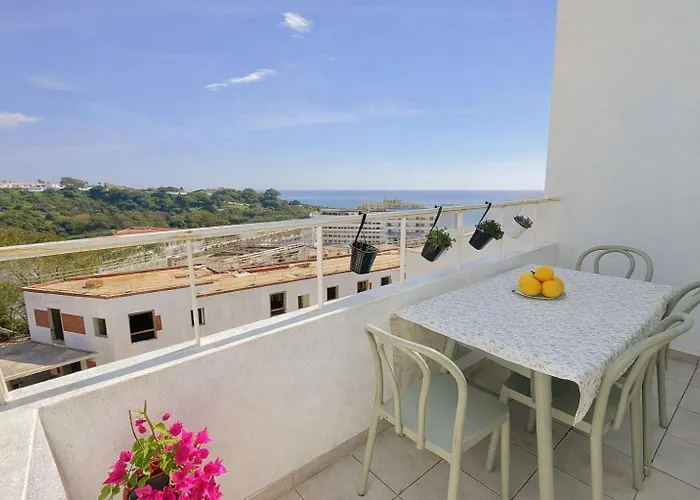 Homes Elegant 2 Bedroom With Terrace In Old Town 300 M Away From The Ocean Apartment Albufeira
