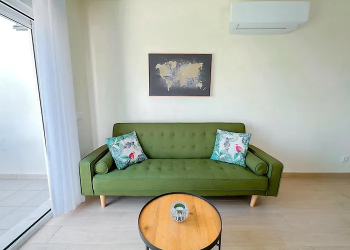 Homes Elegant 2 Bedroom With Terrace In Old Town 300 M Away From The Ocean Apartment *