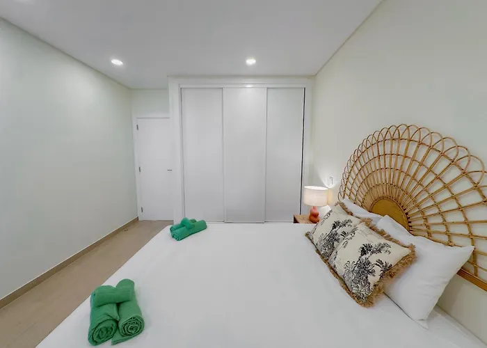 Homes Elegant 2 Bedroom With Terrace In Old Town 300 M Away From The Ocean Albufeira