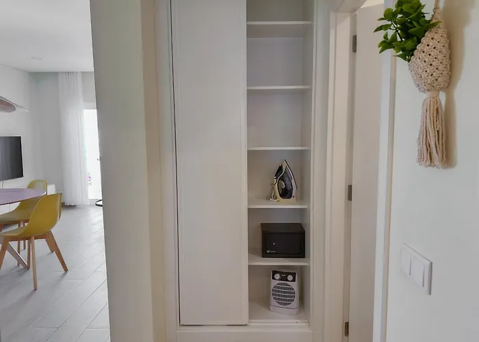 Homes Elegant 2 Bedroom With Terrace In Old Town 300 M Away From The Ocean * Albufeira